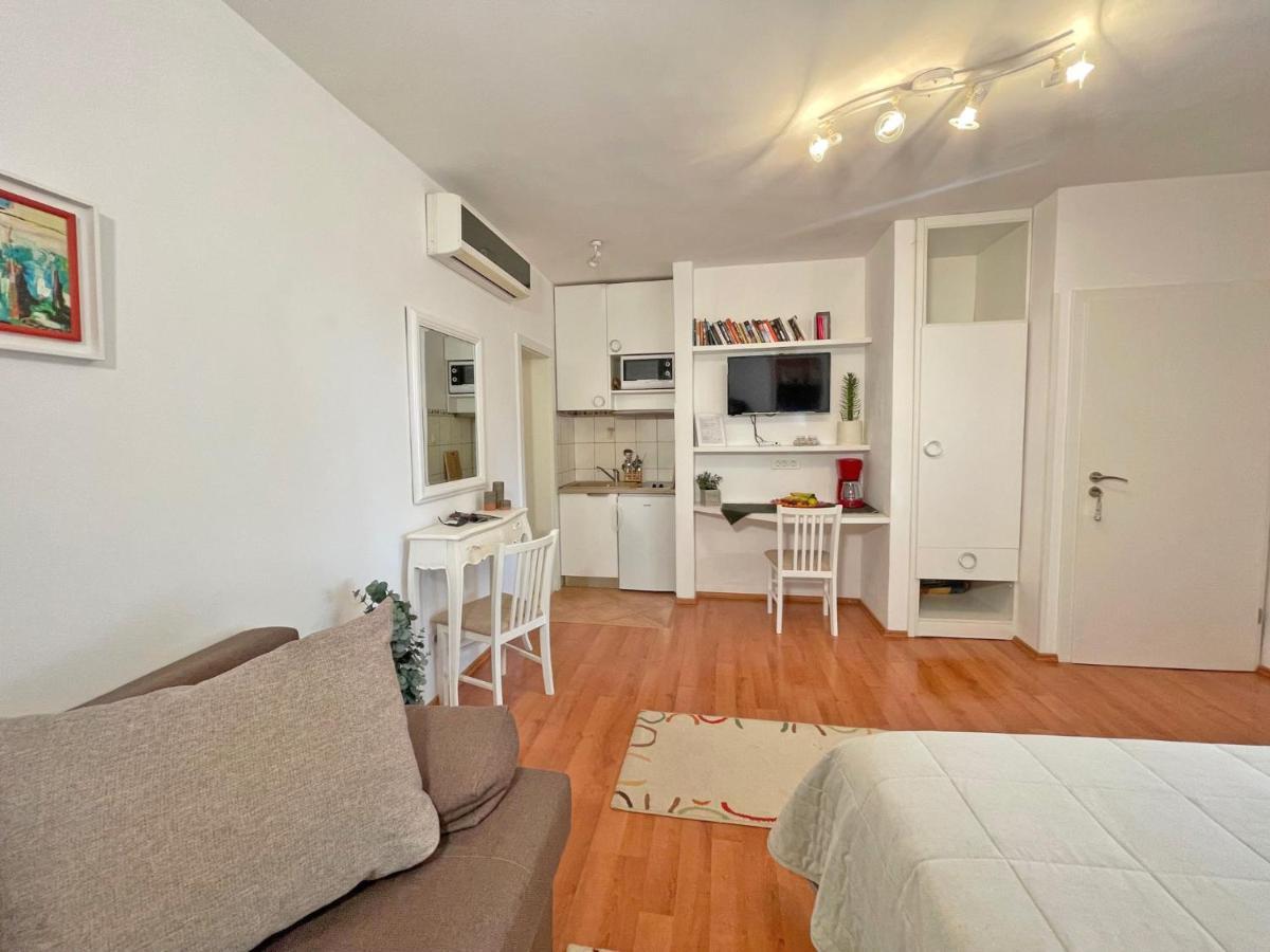 Studio Apartments Andrijana Mlini Luaran gambar