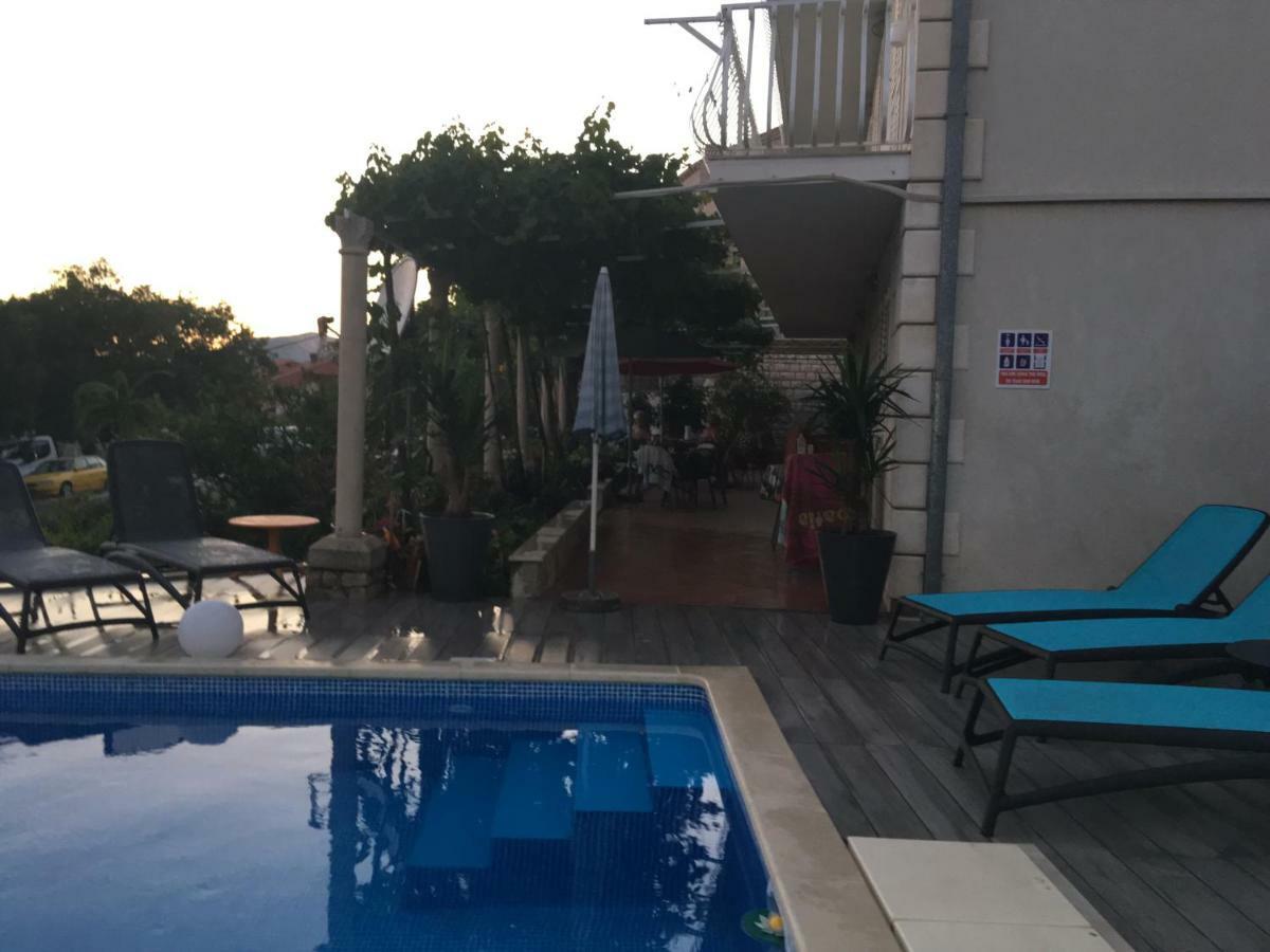 Studio Apartments Andrijana Mlini Luaran gambar